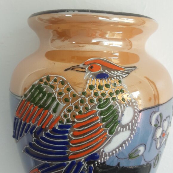 Vintage 8" Cone Shaped Lusterware Wall Pocket. Bird. Made in Japan - Picture 5 of 6
